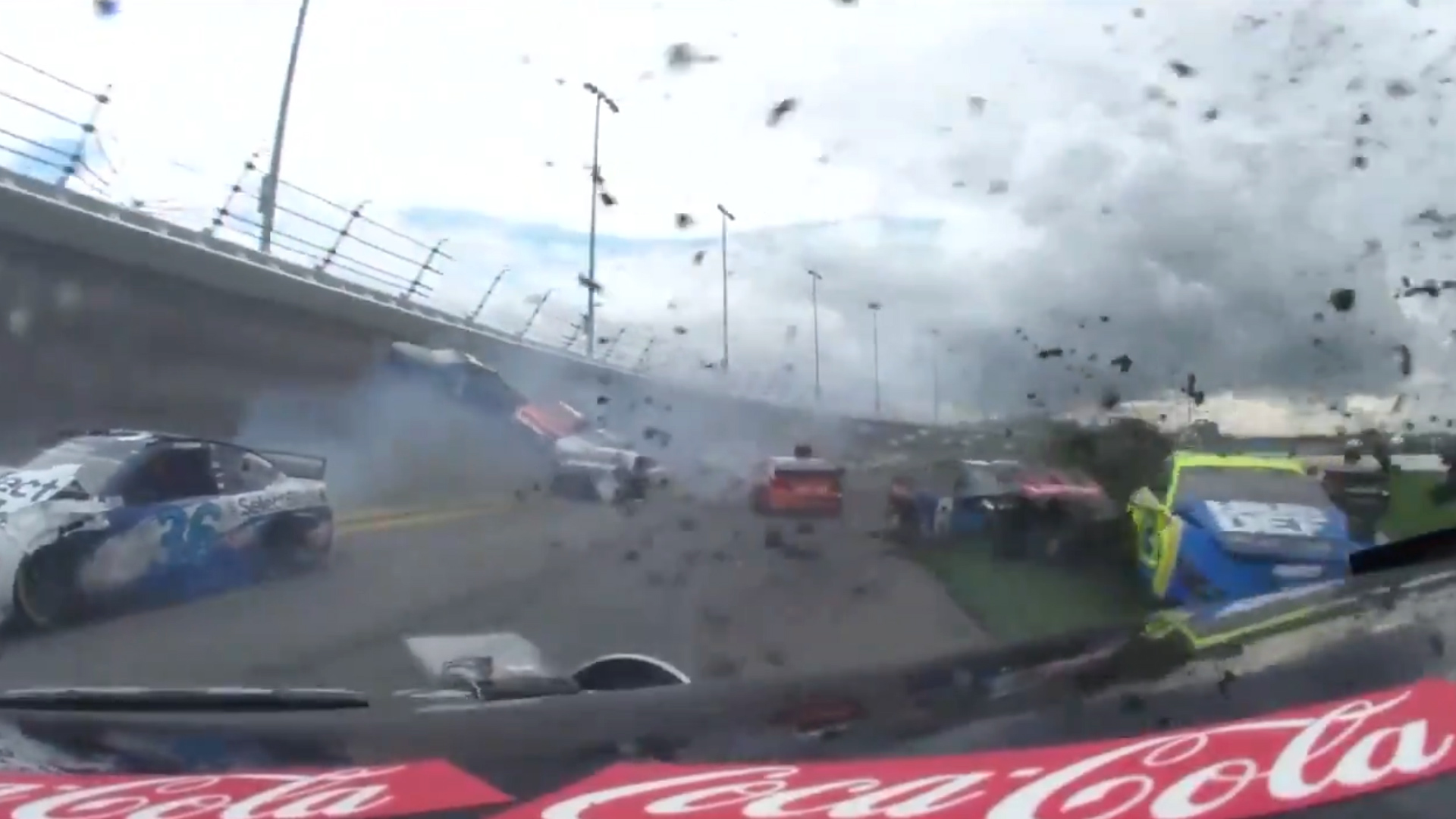 Espeluznantes Accidentes En Las 500 Millas De Daytona Uno Involucro A 17 Autos Y Otro Definio La Carrera Infobae