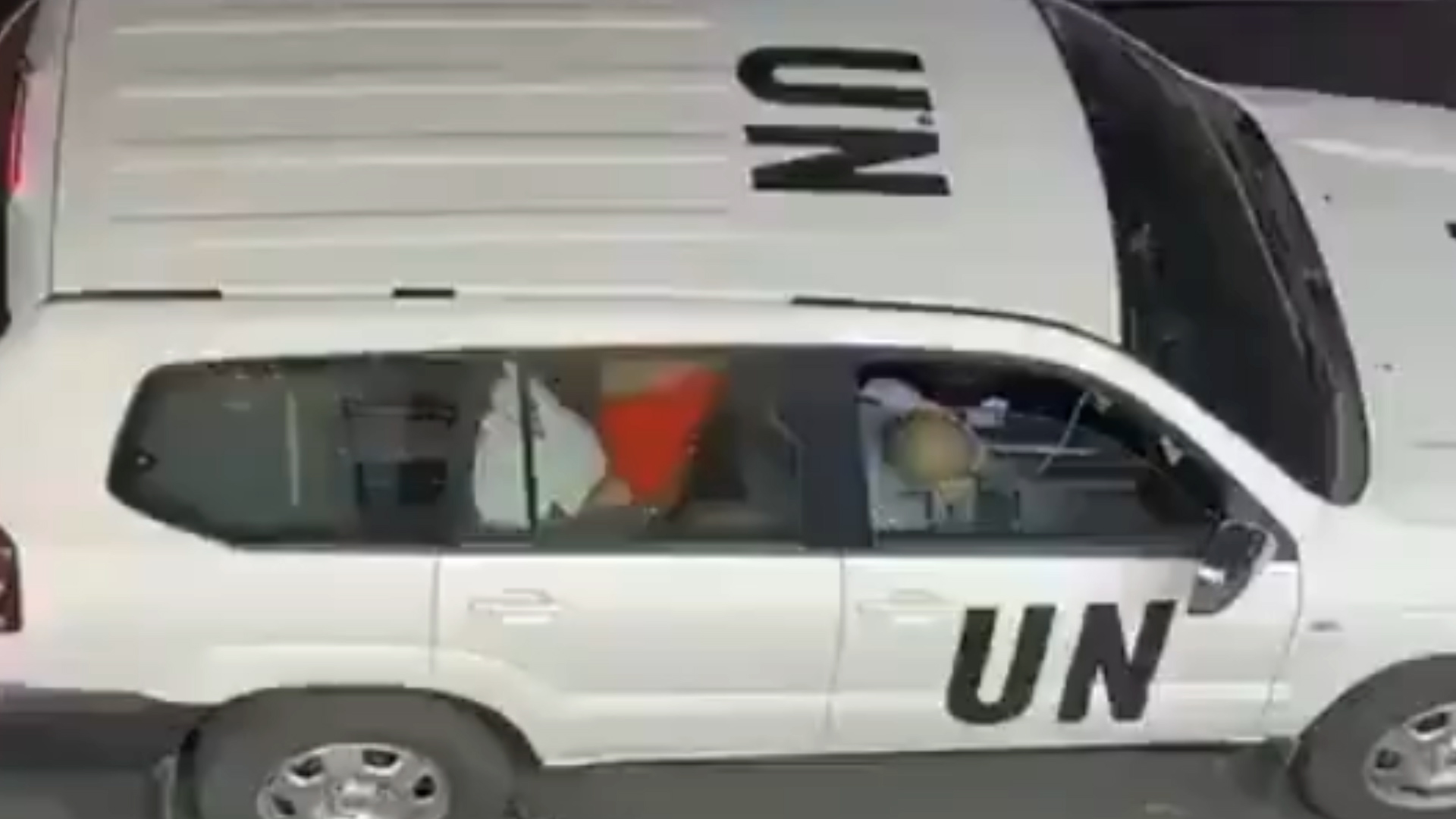 Escandálo en la ONU: grabaron a integrantes del organismo teniendo sexo en  una camioneta oficial a la vista de todos