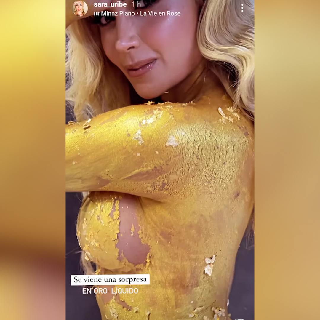 Sara Uribe sorprendió con body paint de ‘oro líquido’